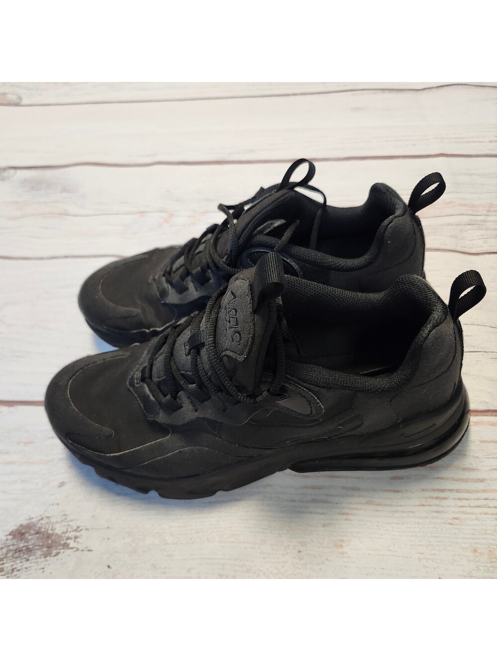 Nike Air Max 270 Black Athletic Sneakers Size 5.5Y - Picture 3 of 12